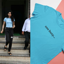 Load image into Gallery viewer, Soo Busy Khushi Kapoor Celebrity T-shirt- KidsFashionVilla